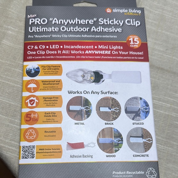 PRO "Anywhere" Sticky Clip Ultimate outdoor adhesive clip - Picture 1 of 5